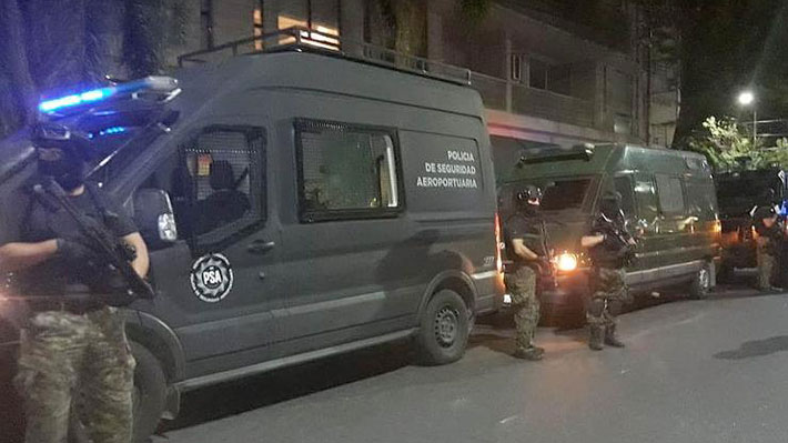 Artistas chilenos detenidos en Argentina fueron puestos en libertad