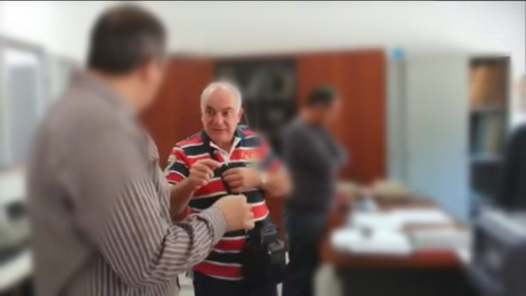 Tocaciones y hasta golpes: Las denuncias que caen sobre empresario de Colina que torturaba a trabajadores