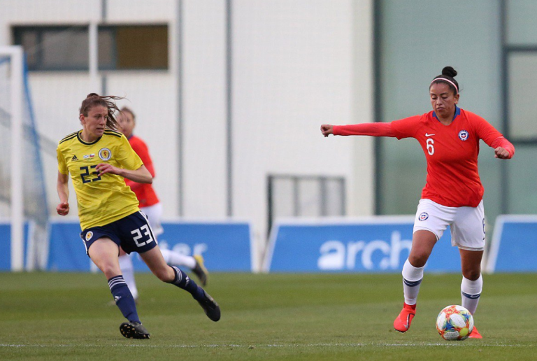 La deslumbrante actuación de Christiane Endler que le permitió a Chile rescatar un empate contra Escocia en Europa