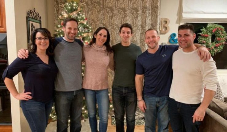 Mujer descubrió que tenía 29 hermanos luego de someterse a test de ADN