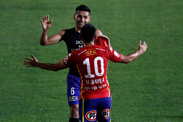 La Unión de Nano Díaz se ubica como exclusivo líder del torneo tras vencer a Curicó