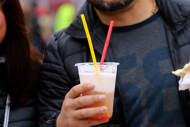 Experimento concluye que el 86% de los chilenos empiezan a tomar alcohol antes de los 18 años