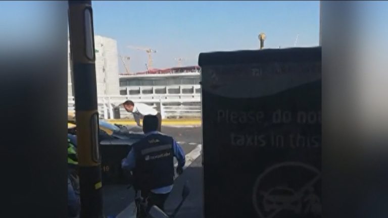 Taxista protestaba contra transportistas 