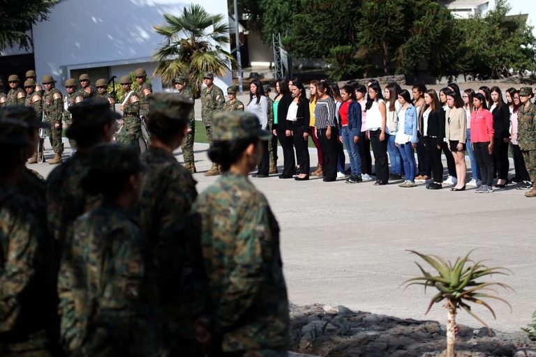 24 mujeres que habían sido aceptadas en el Ejército fueron rechazadas a última hora y devueltas a su hogar