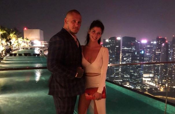 Encontraron muerta a joven en lujoso hotel y pareja asegura que todo fue un 