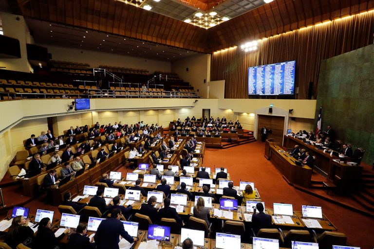 Secretario general del Senado gana más de $16 millones al mes: Más que parlamentarios y el presidente