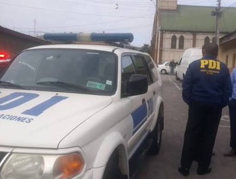 Adolescente falleció tras ser apuñalado en múltiples ocasiones por su compañero al interior del colegio