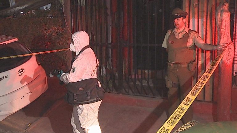 Aseguran que mujer asesinada en Cerro Navia no denunció historial de agresiones de su pareja “por miedo”