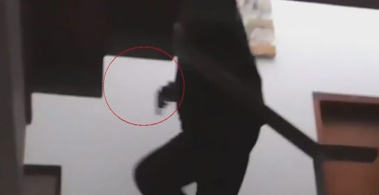 Video revela que Alan García portaba un arma cuando iba a ser detenido en su casa