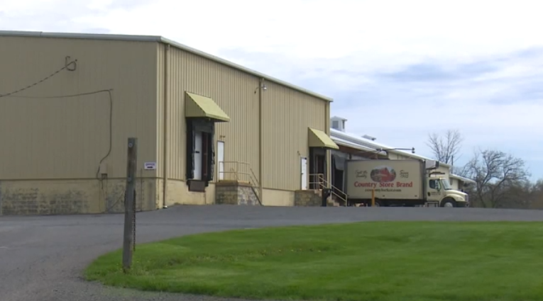 Mujer murió tras caer a una máquina trituradora de carne