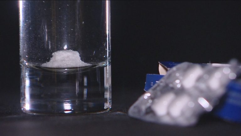 Ojo con el uso del ibuprofeno: 58% de los chilenos se ha intoxicado al automedicarse