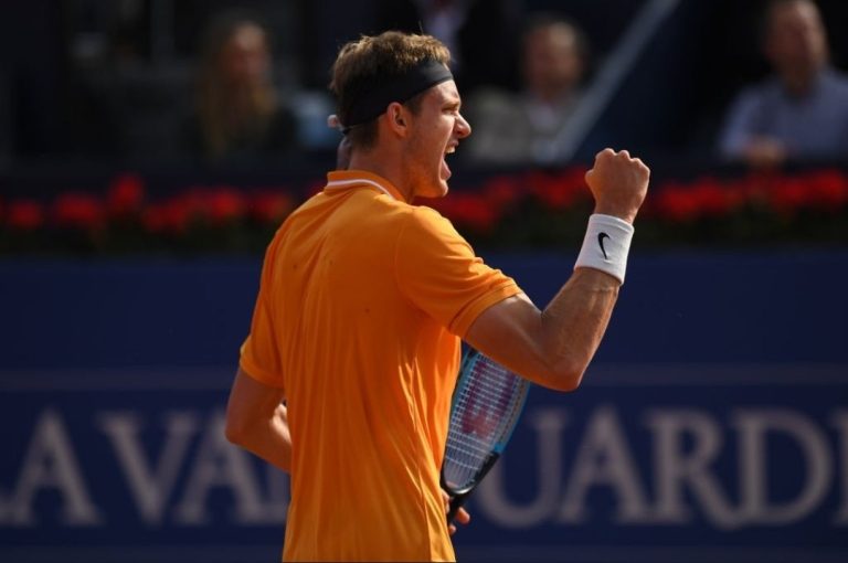 Jarry sigue prendido en Barcelona y se mete entre los 8 mejores del torneo