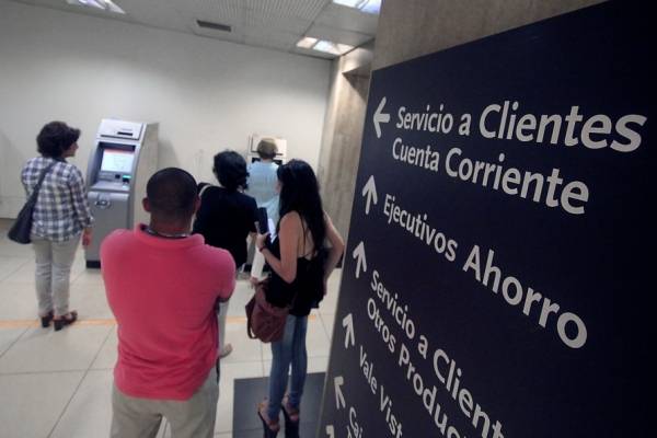 Banco de Chile y BancoEstado sufren caída de sus plataformas en línea