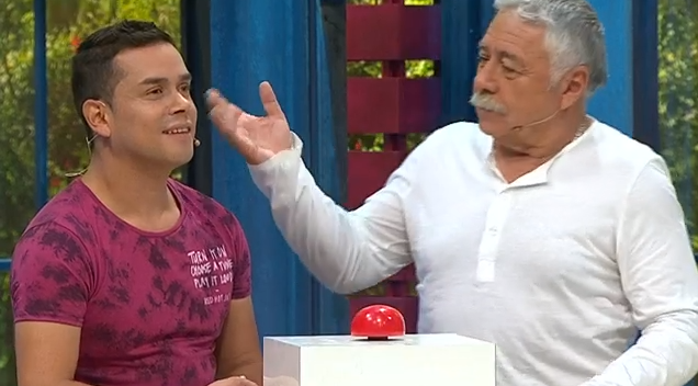 Carlos Caszely nos acompañó a jugar al ¡Adivina mi edad! en Viva la Pipol
