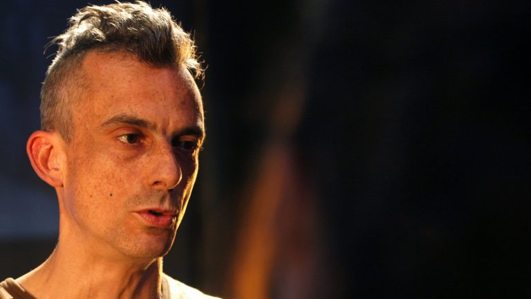 “La sacada de chucha no te la saca nadie”: Pablo Schwarz recibe violenta amenaza tras críticas a Iquique