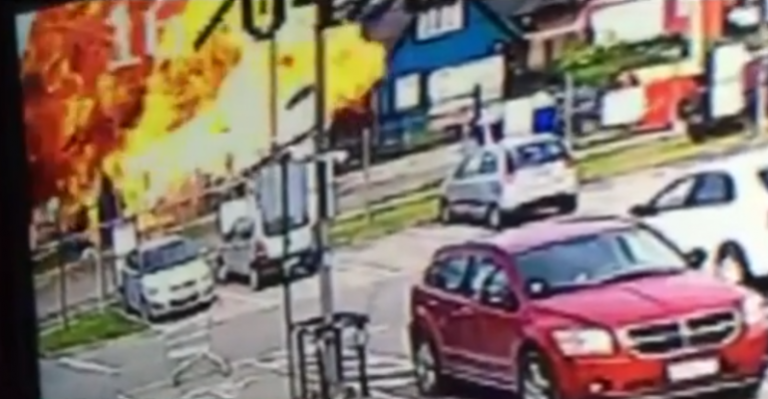 Milagrosa salvada de personas que no subieron a avión que cayó sobre casa