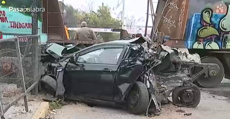 Impactante accidente de tren con automóvil en la comuna de Maipú