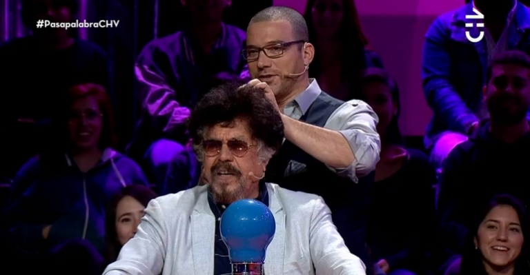 Julián no resistió el cabello del compadre Moncho