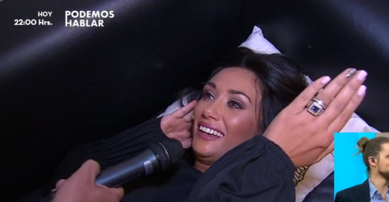 Pamela Díaz fue sorprendida durmiendo en los camarines de Chilevisión