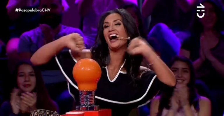 Pamela Díaz sacó carcajadas al cantar apasionadamente en Pasapalabra
