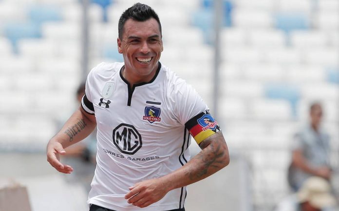 Paredes promete una cena con los hinchas si logra el récord de goleador histórico