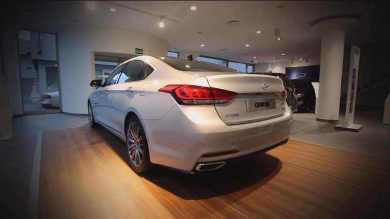 Revelan que director de la PDI adquirió lujoso vehículo con recursos de la institución