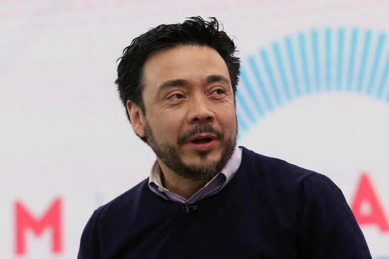 Jorge Abbott suspendió de sus funciones a Emiliano Arias durante investigación en su contra