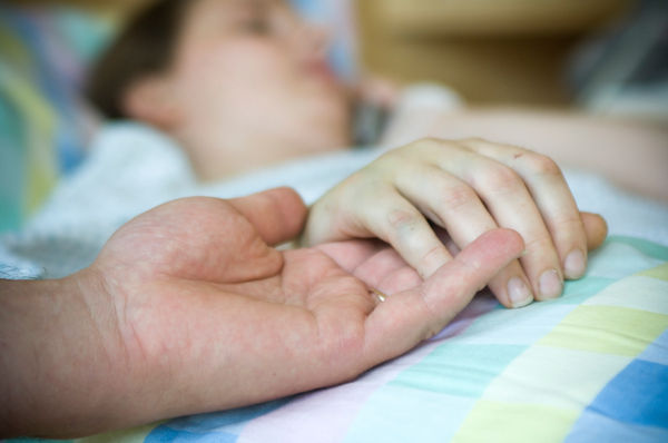 Aprueban incorporar a adolescentes entre 14 y 17 años al proyecto de ley por eutanasia