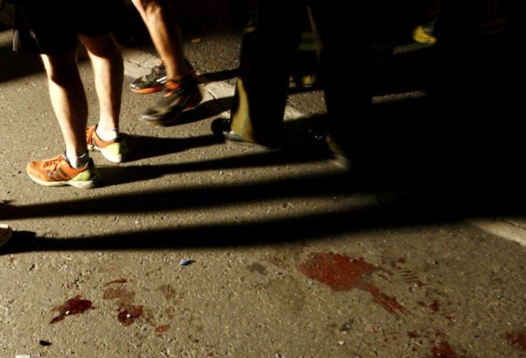 Niña de 4 años murió tras ser atropellada por un camión: Chofer discutía con su abuela