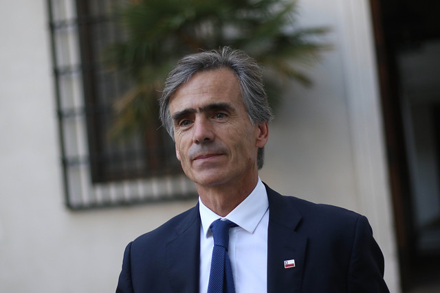 Ministro de Economía afirma que chilenos 