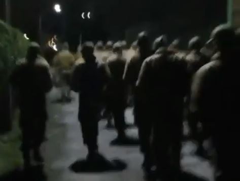 “Si tú tienes dos autitos…”: El polémico canto de Carabineros durante entrenamiento que se convirtió en viral