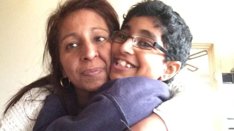 Niño falleció luego de que compañero le arrojara queso a la cara