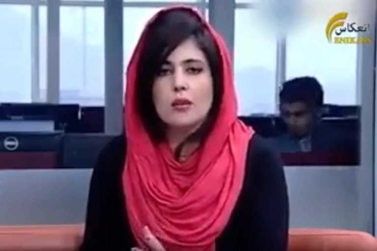 A plena luz del día: Asesinan a tiros a periodista y activista feminista