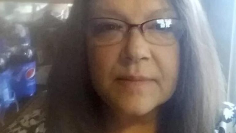 Mujer adoptó a niño de 9 años con problemas psiquiátricos, pero él la mató antes de reiniciar su tratamiento