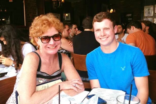 Estudiante mató a su mamá golpeándola reiteradamente con un bate: Dice que la confundió con un delincuente