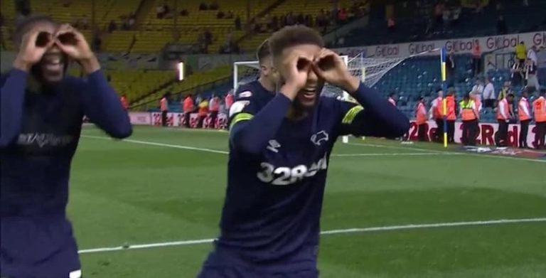 Jugadores del Derby County se burlaron de Bielsa y la suerte que corrió el Leeds United