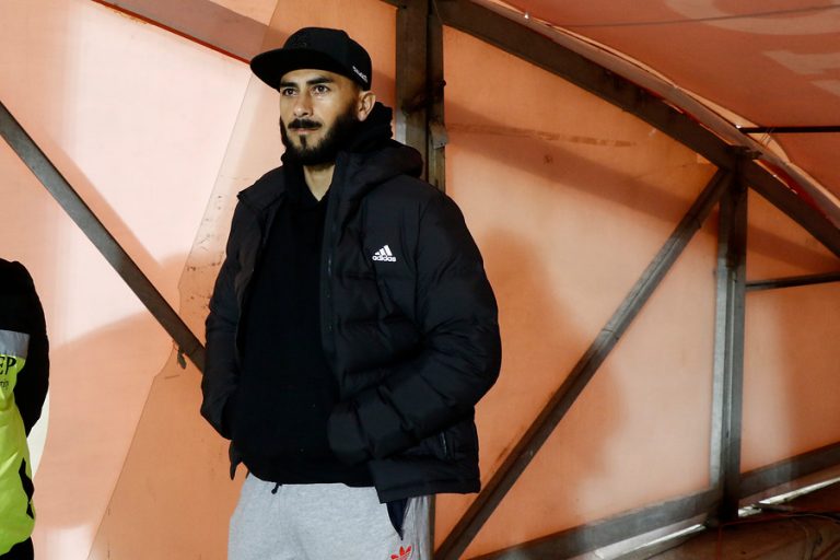 Ya es oficial: Johnny Herrera no irá ni a la banca para el Superclásico