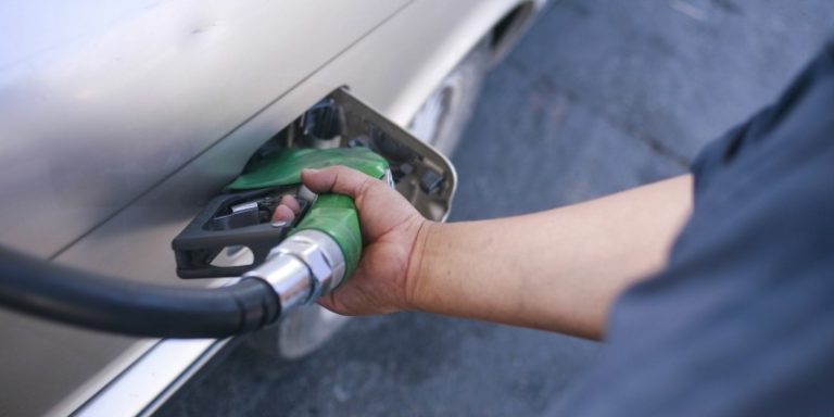 Los senadores que más gastaron combustible en febrero, mes de receso legislativo