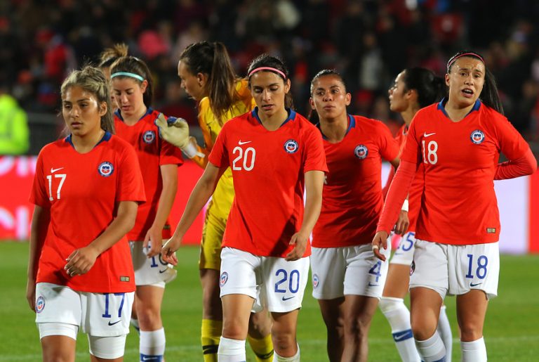 Christiane Endler fue figura: La Roja cayó ante Alemania a poco más de una semana del Mundial