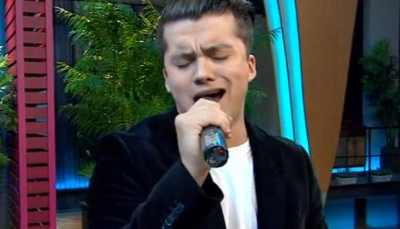 Nino Bravo y Gloria Estefan lucharon por ser “La Mejor Canción Romántica de la Historia”