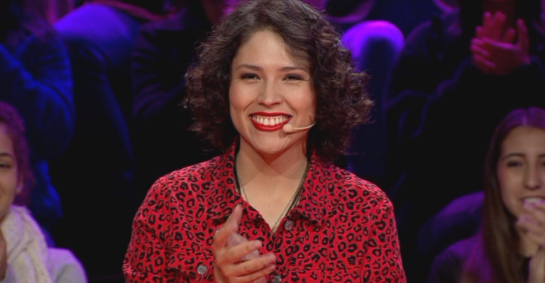 Andrea Vergara se arriesgó con potente metralleta en Pasapalabra