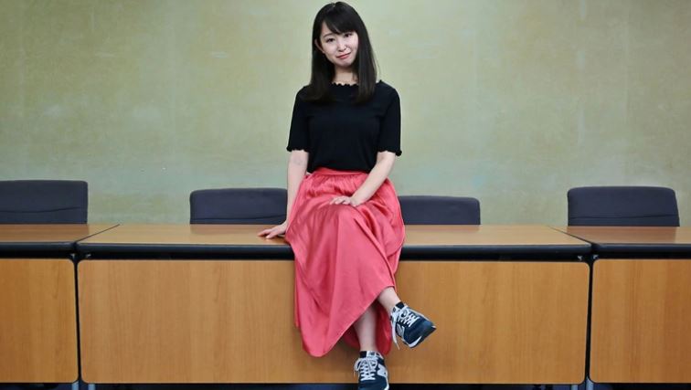 La campaña liderada por japonesas que se rebelan a usar tacos altos en el trabajo