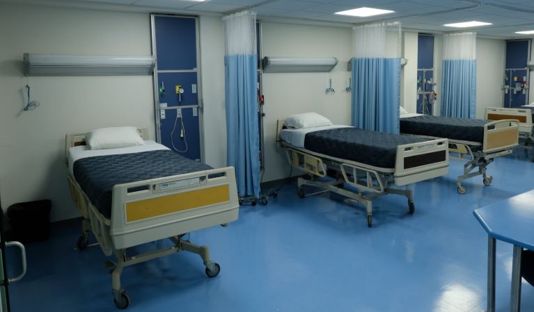 Mujer con cáncer terminal denuncia que fue abusada por su oncólogo durante procedimiento médico