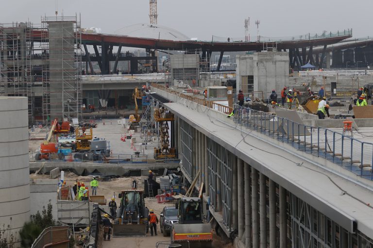Aeropuerto Nuevo Pudahuel arremete contra el MOP: Acusa atrasos y pide compensación de US$183 millones