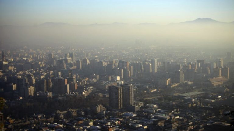 Malas condiciones del aire obligan a decretar Preemergencia ambiental para Santiago este jueves