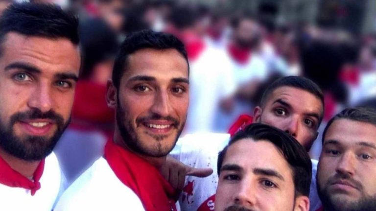 Miembros de “La Manada” fueron condenados a 15 años de prisión por violación