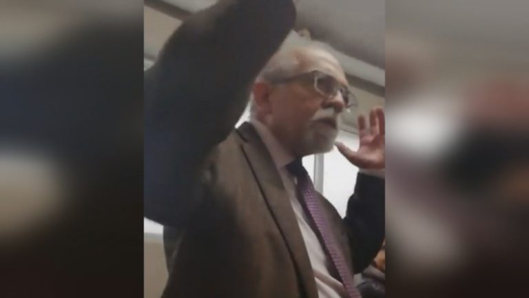 Prohibido regalar escobas a las niñas: La comentada frase viral de José Maza