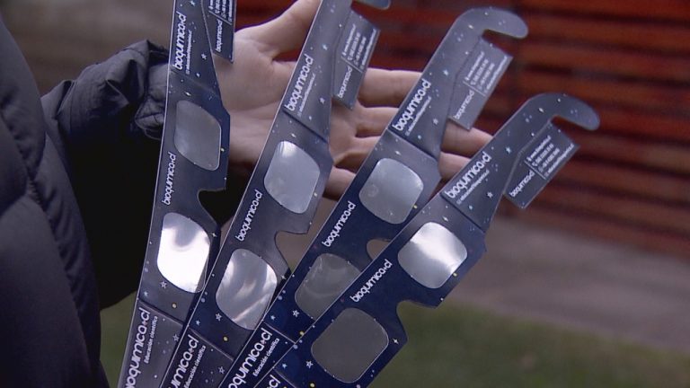 Eclipse solar 2019: Dónde puedes comprar los lentes certificados para ver este fenómeno