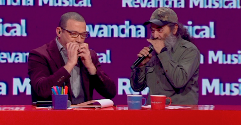 Así fue el ovacionado duelo de armónicas entre Julián y el hijo de Don Sergio