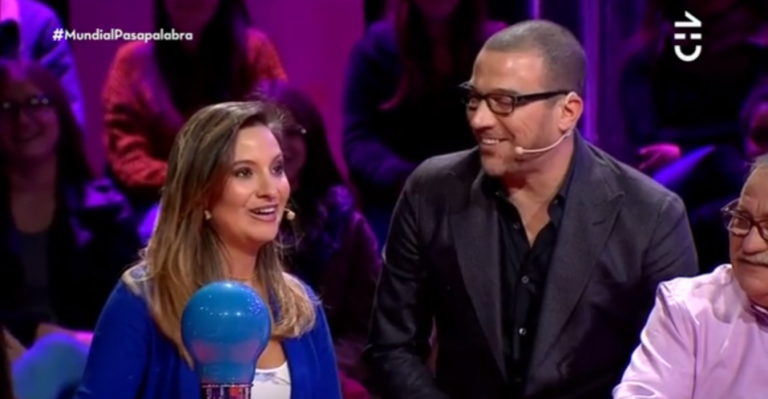 Daniela Palavecino realizó divertida imitación junto a Julián en Pasapalabra